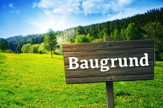 © BRN-Pixel - stock.adobe.com Foto: Schild Baugrund